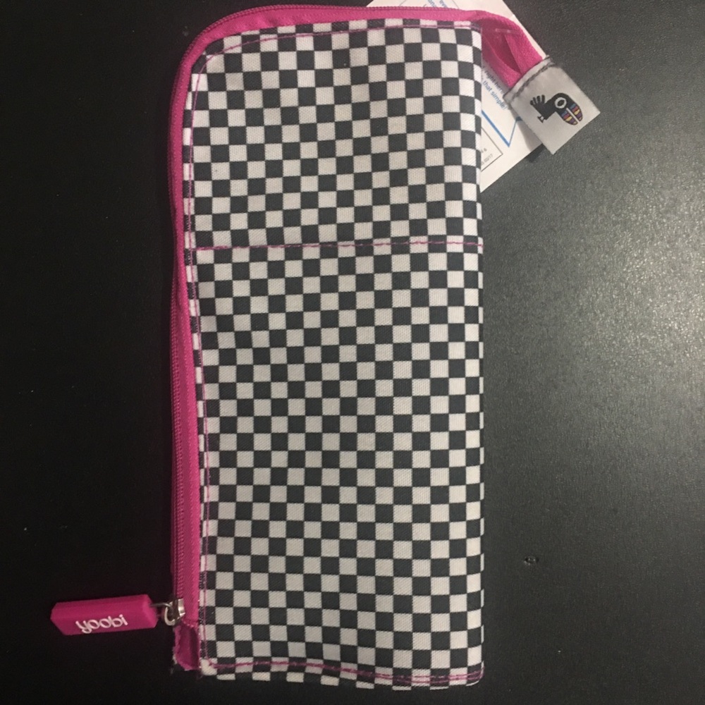 NWT Yoobi pencil case